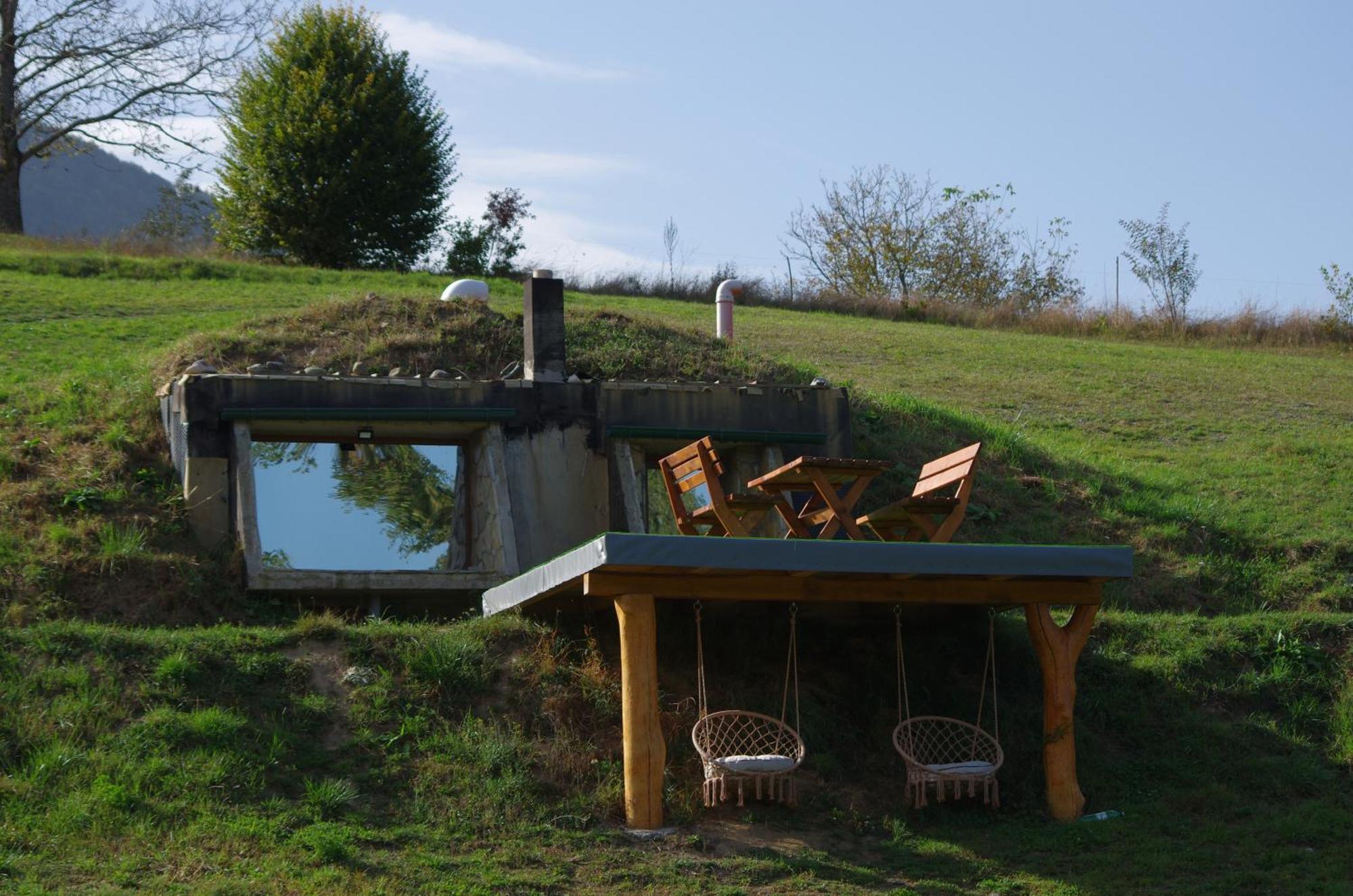 Hobbit House - Tara Place Apartment *